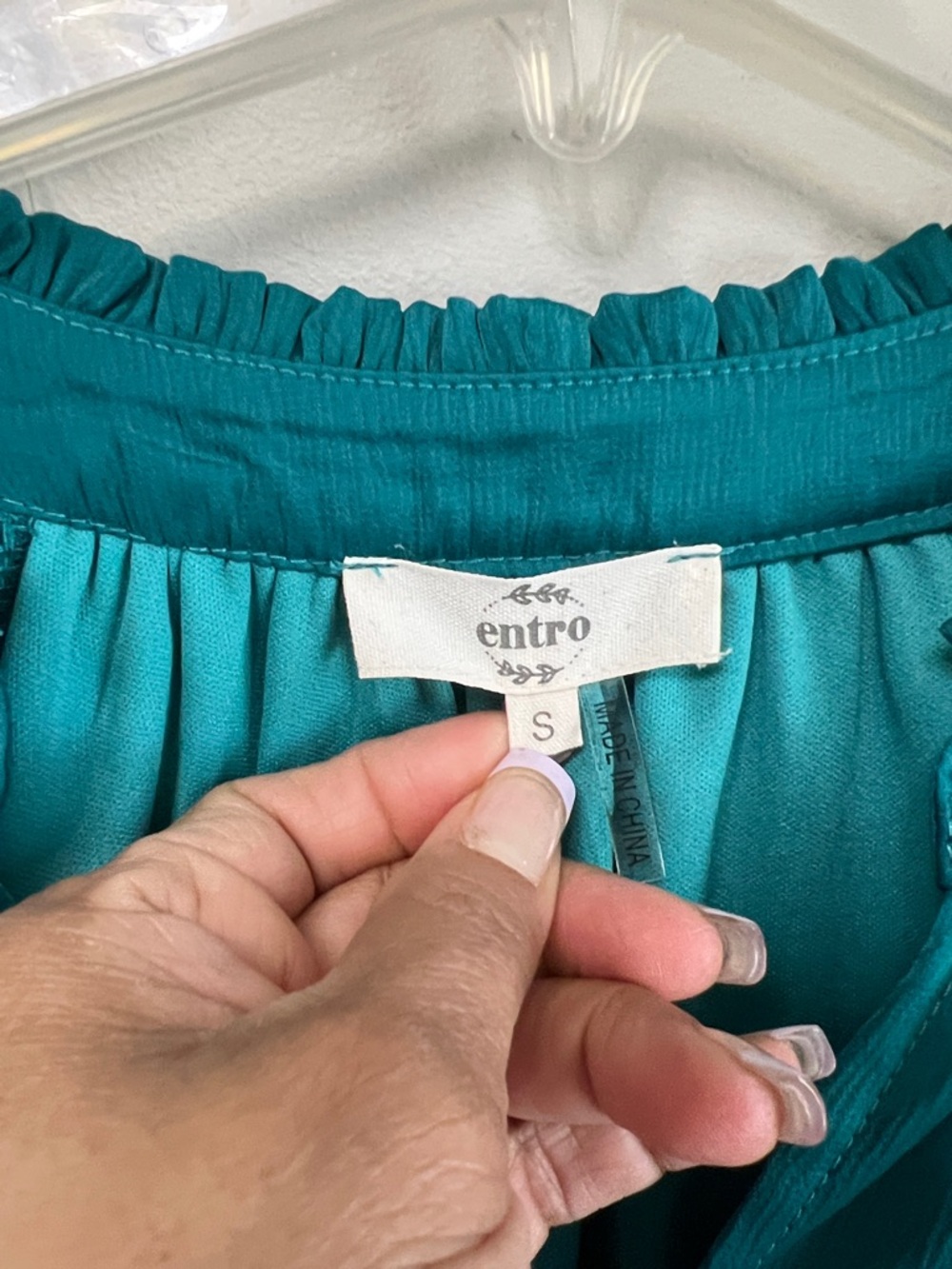Entro Emerald Green Teal Ruffle-Shoulder Satin Blouse Split V-Neck S” - Picture 3 of 11